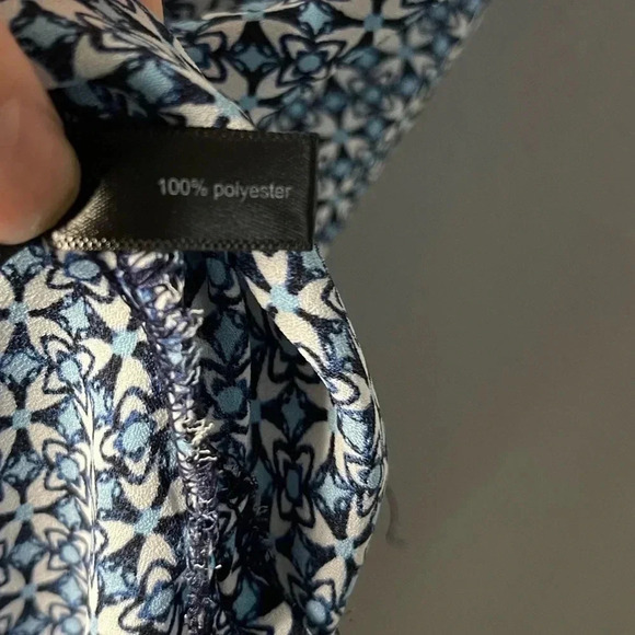 ☀️The Limited Blue Geometric Short Sleeve Blouse - Picture 4 of 5